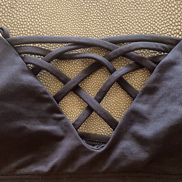 L Space Black Bikini Top Size Small - Picture 5 of 5